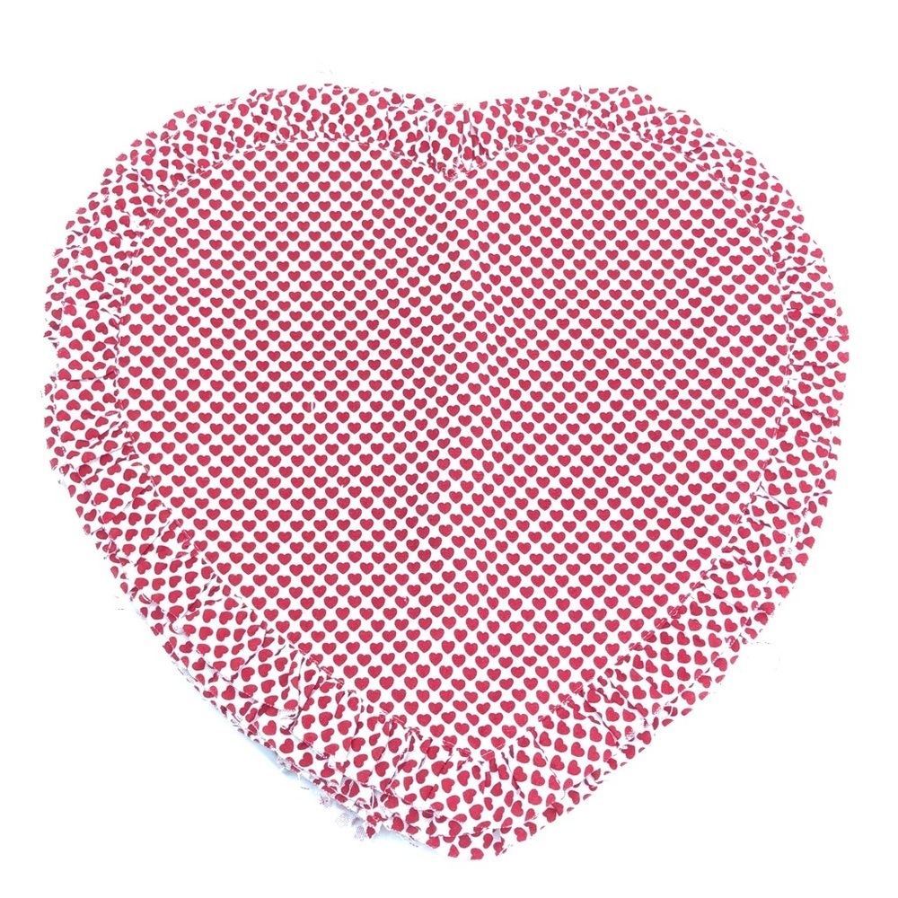 Nicole Miller Home Red White Heart Shaped Ruffled Edge Country Dining Placemats